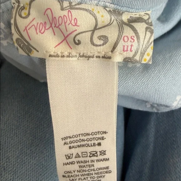 ⭐️NWT Free People Bandana Reversible Bucket Hat⭐️ - Picture 7 of 7